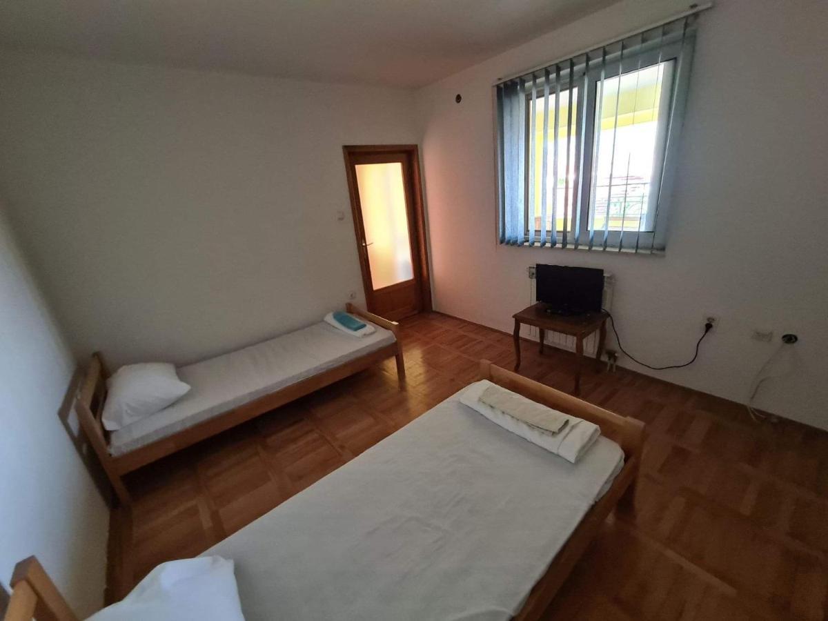 M2 Sobe Hotell Trebinje Exteriör bild